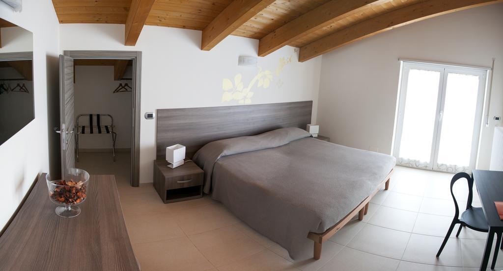 B&B Alba In Langhe Verduno Room photo