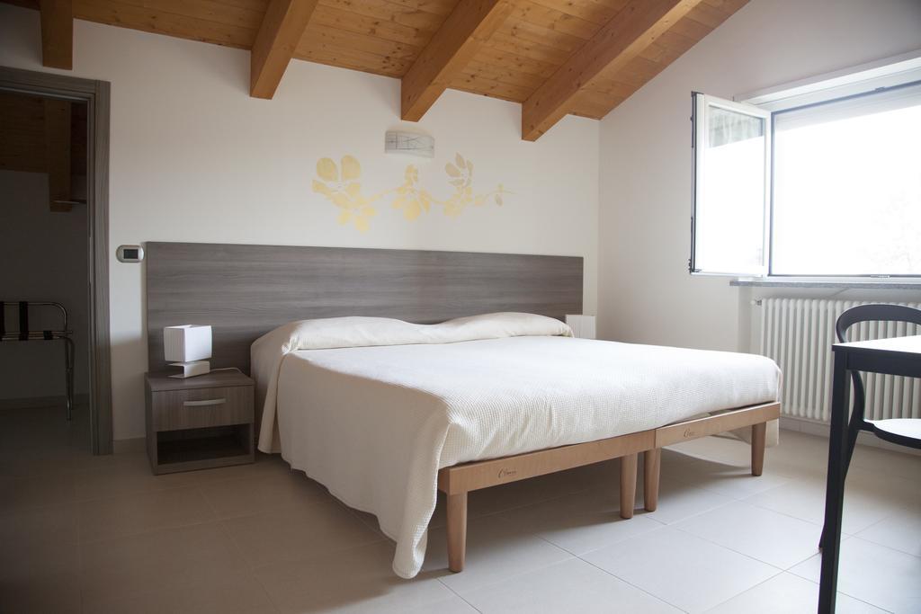 B&B Alba In Langhe Verduno Room photo